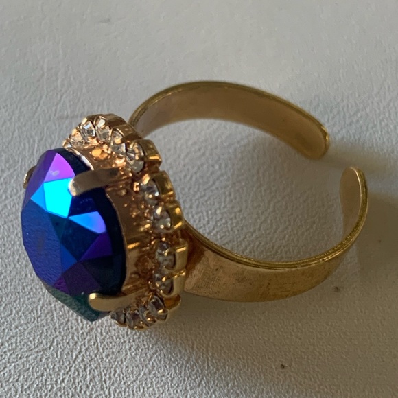 Ring cushion AB jet crystal rhinestone surround - Picture 4 of 10